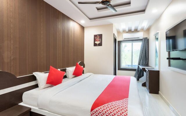 Oyo 29920 Hotel Rk Palace