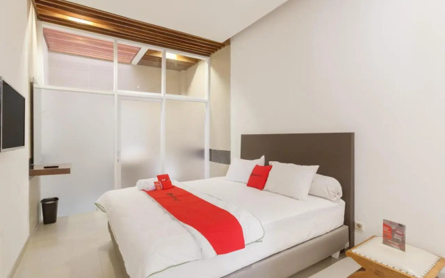 Rumah Colombo by RedDoorz