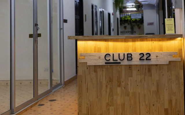 Club 22 Kamala Suites