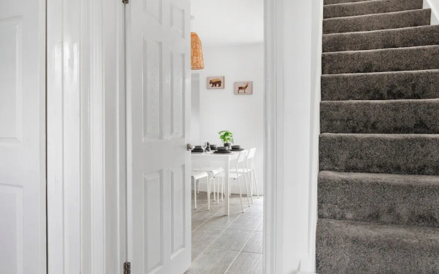 Isimi Luxurious House 4-bed in Alfreton Derby