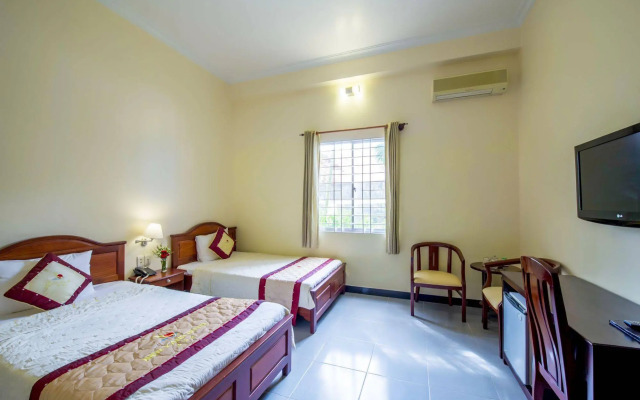 Bien Xanh Hotel