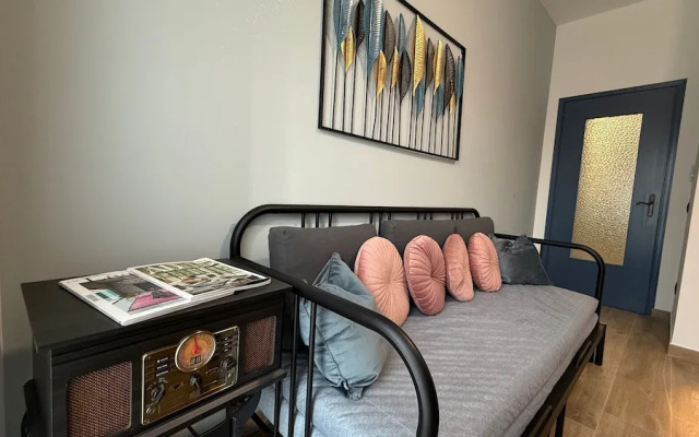 M P Beach House in Diano Marina