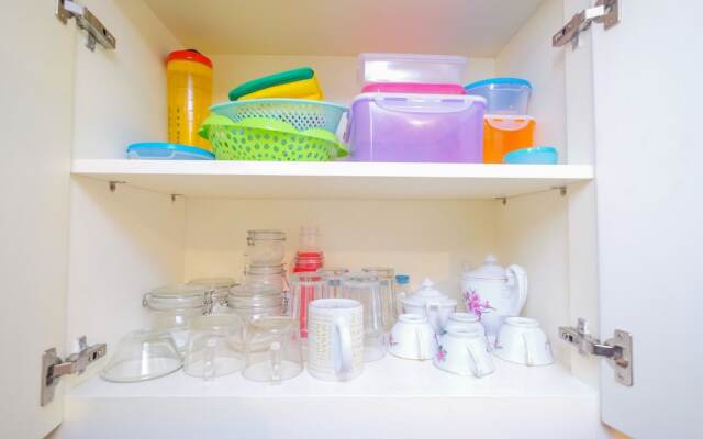 Pool View and Homey 2BR Apartment @ Springlake Summarecon