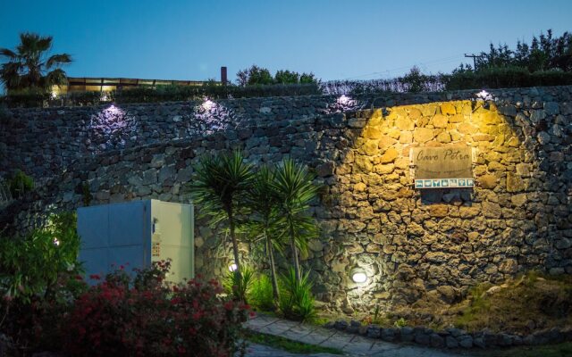 Cavo Petra Hotel