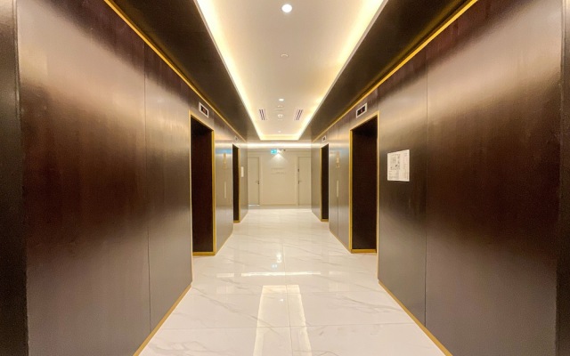 WelHome - Evergreen Apartment Amidst Vibrant JVC With Pool