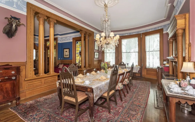 Chateau Tivoli B&B
