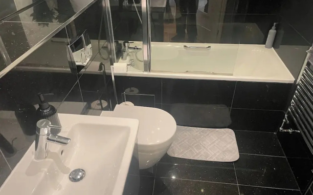 1bed Apartment on High Street, Central Croydon