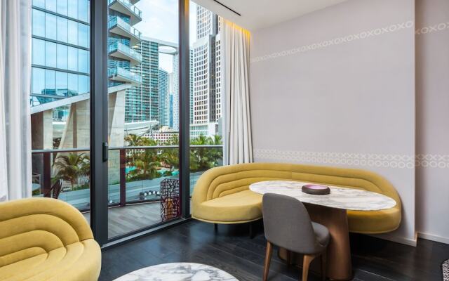 SLS Lux Brickell Suite 812