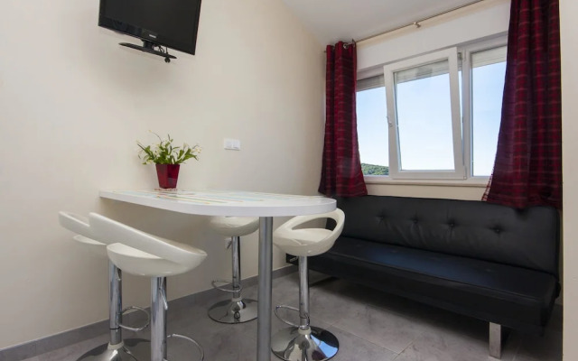 Apartments Smilje 1606