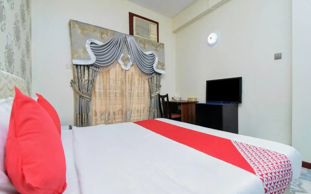 Lapaz Hotel by OYO Rooms