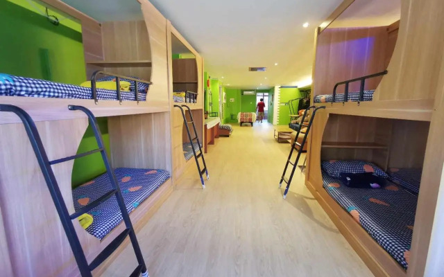 AV HomeStay - Kuching MJC