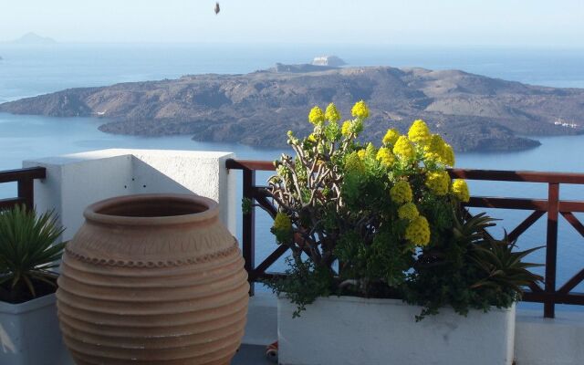 Spiros & Hiroko Hotel - Adults Only