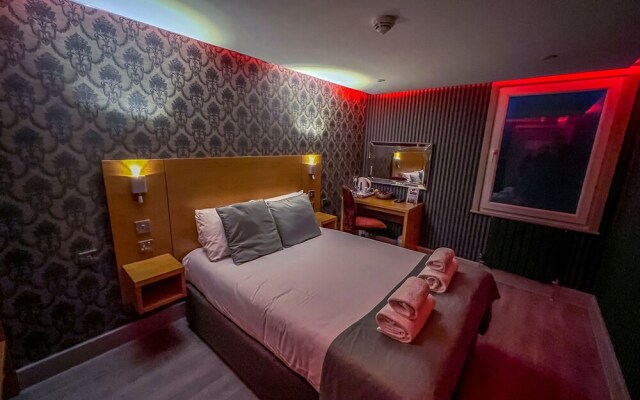 The Quayside Hotel and Bar