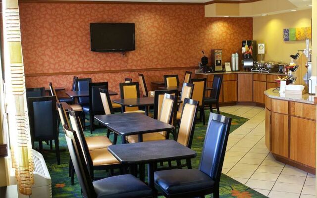 Fairfield Inn & Suites Beloit