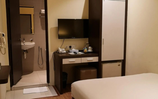 The V Hotel