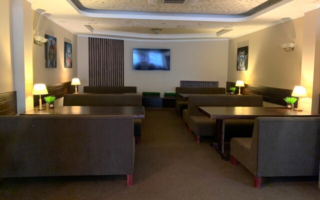 Kiya Hotel