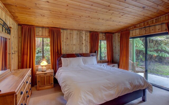 The Panda House 3 Bedroom Cabin