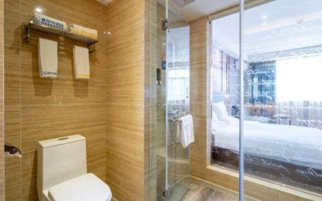 Yester Hotel (Yuxi Taobao Street Wanda Plaza)