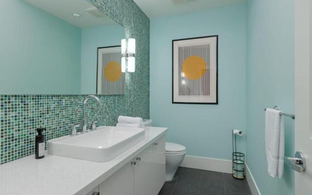 Stunning 3 Bedroom Secondary Suite N Van