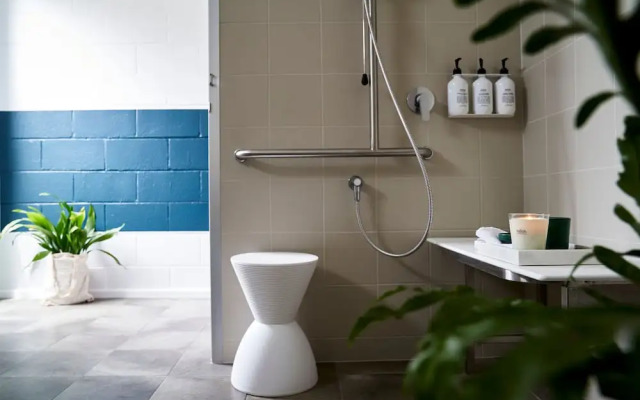 Peterborough House & Motel