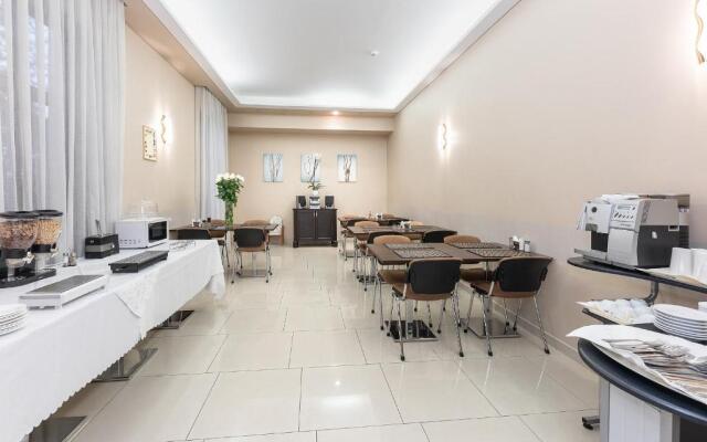 Room in Guest Room - Valensija - Studio Apartment