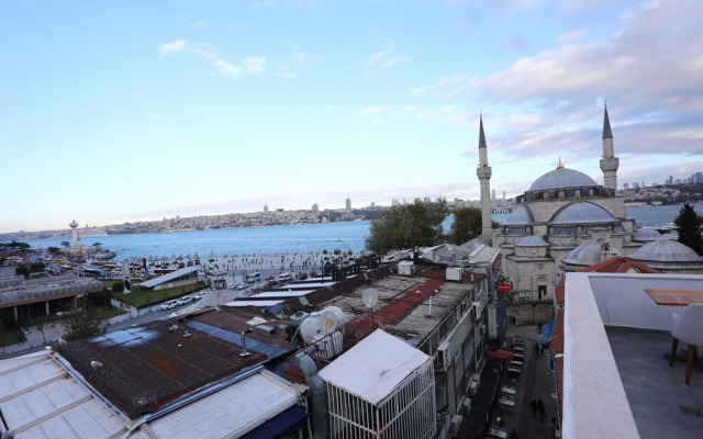 Askadar May Hotel