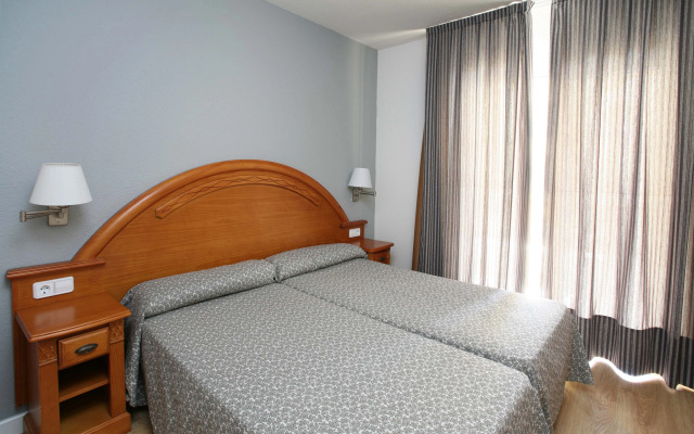 Apartamentos Turísticos Jardines del Plaza