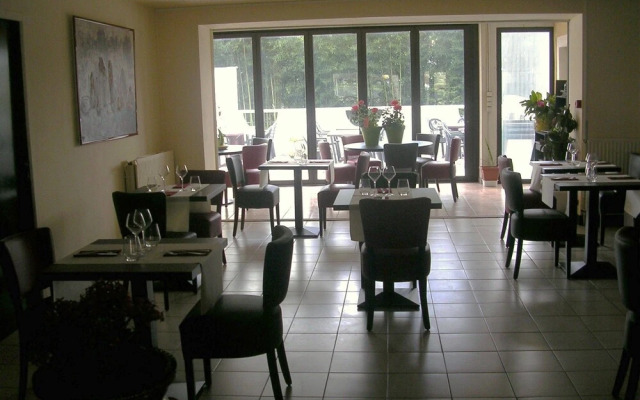 Hôtel Le Saint Pierre à St-Pierre de Chignac en Périgord