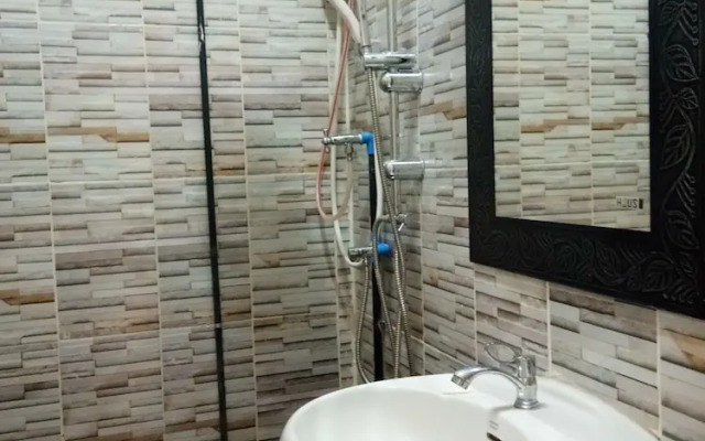 Home Room House - Adults Only