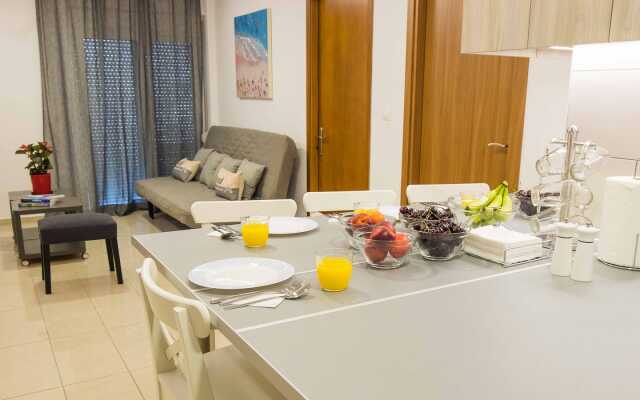 Rhodes City Center Suite