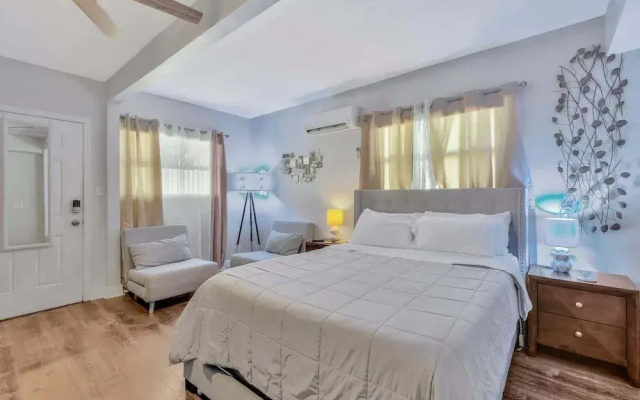 Cozy Suite Full Amenitie s pet Friendly