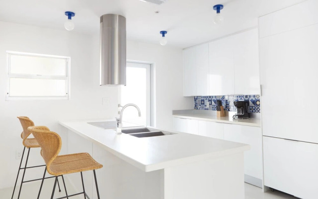 Sonder - South of 5th