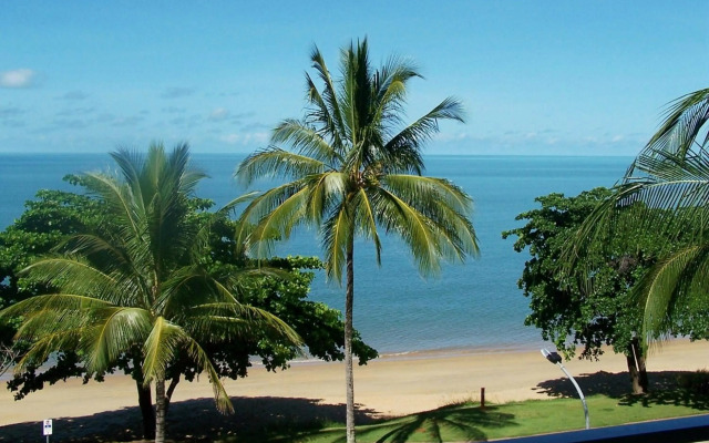 Beachfront Apartments on Trinity Beach
