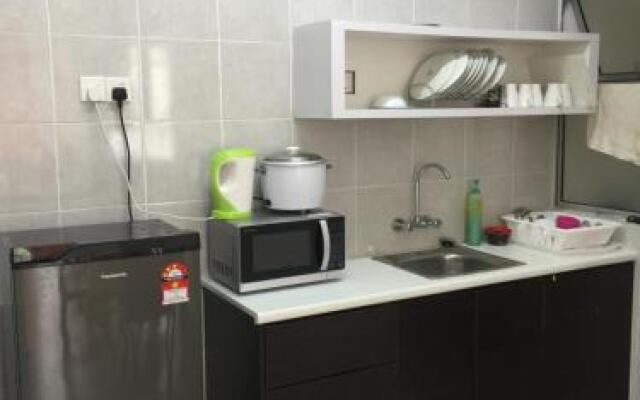 Cameron's Square Apartment