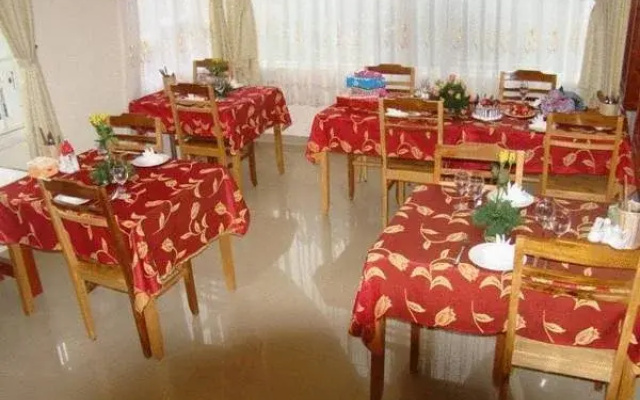 YK Home Luxury Villa