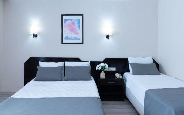 Fi̇la Otel Ayvalik