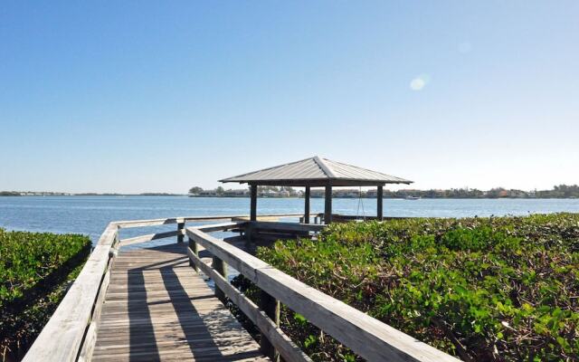 240 Bradenton Beach Club