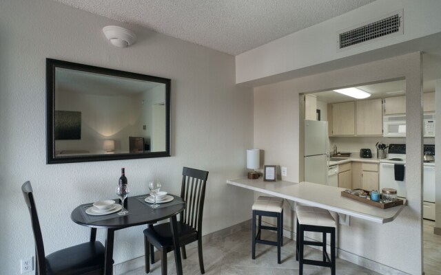 Park Suites at 215 - Free Golf