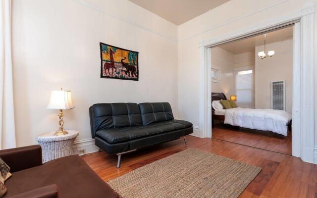 Elegant One Bedroom in Downtown Oakland