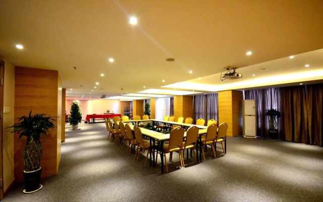 Leisure Hotel