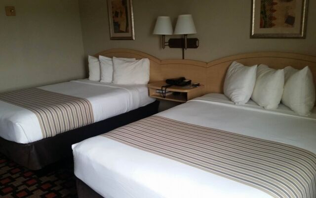 Suburban Studios Clarksville-Louisville North