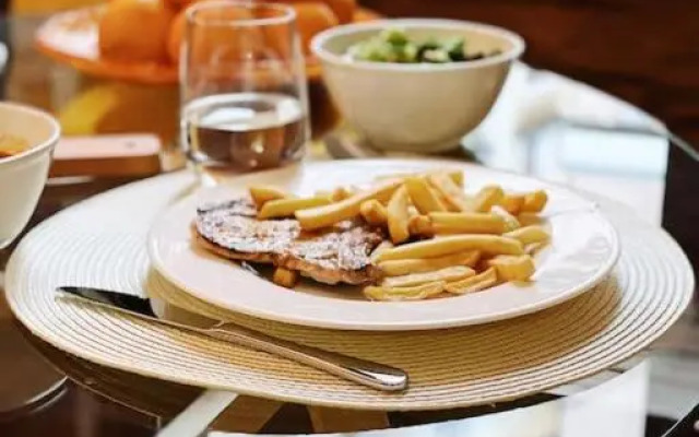 Opera Suite Carmen Studio near Royal Palace