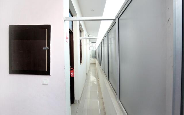 OYO 11369 Hotel Noor Plaza