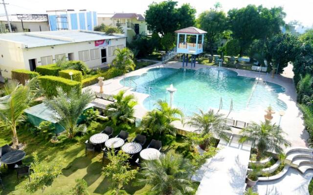 Hotel Rani Bagh Resort