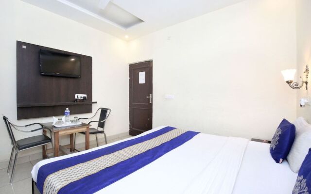 OYO 3004 Hotel Star City