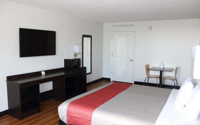 Motel 6 Cleveland, TN