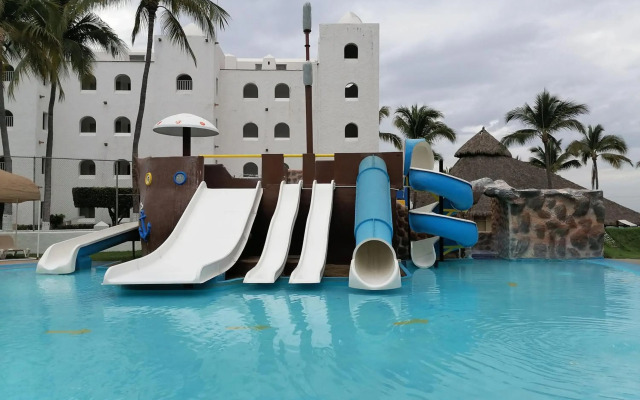 Sierra Mar All Inclusive at Tesoro