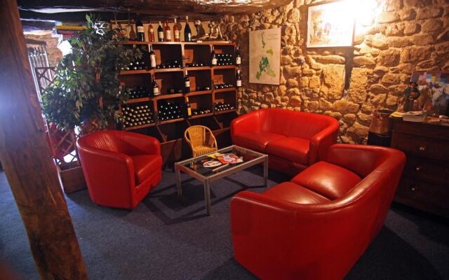 Logis Auberge Du Peras