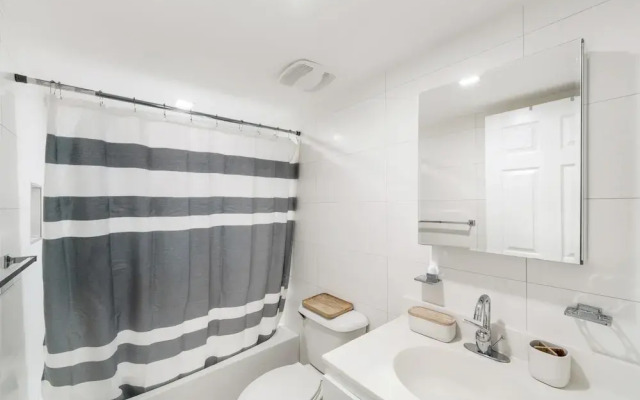 Perfectly Located in the Heart of Seven Mile Beach by RedAwning
