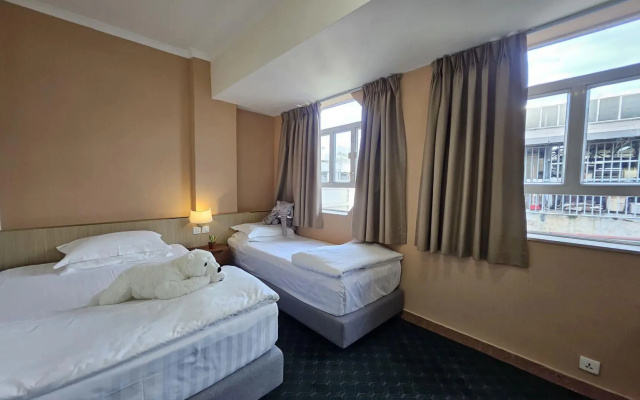 Man Va Hotel